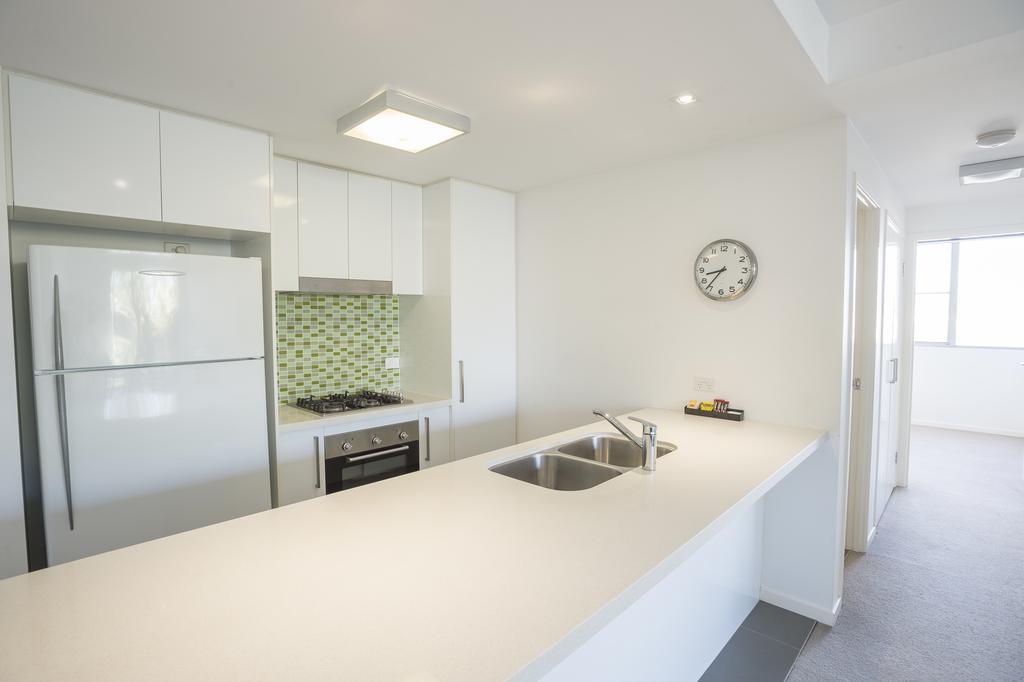 Eastwood Apartments Brisbane Eksteriør billede A kitchen in a typical apartment