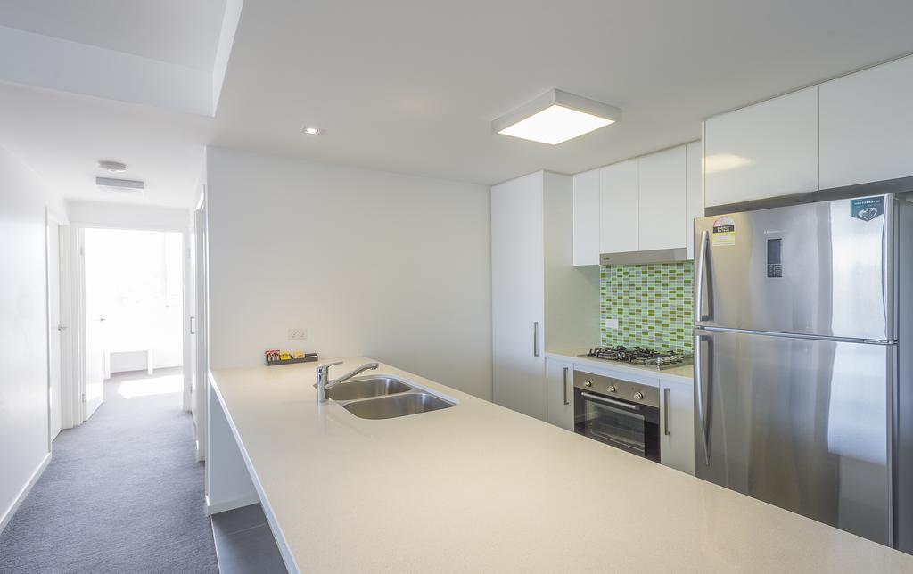 Eastwood Apartments Brisbane Eksteriør billede A kitchen in a student apartment at the University of New South Wales