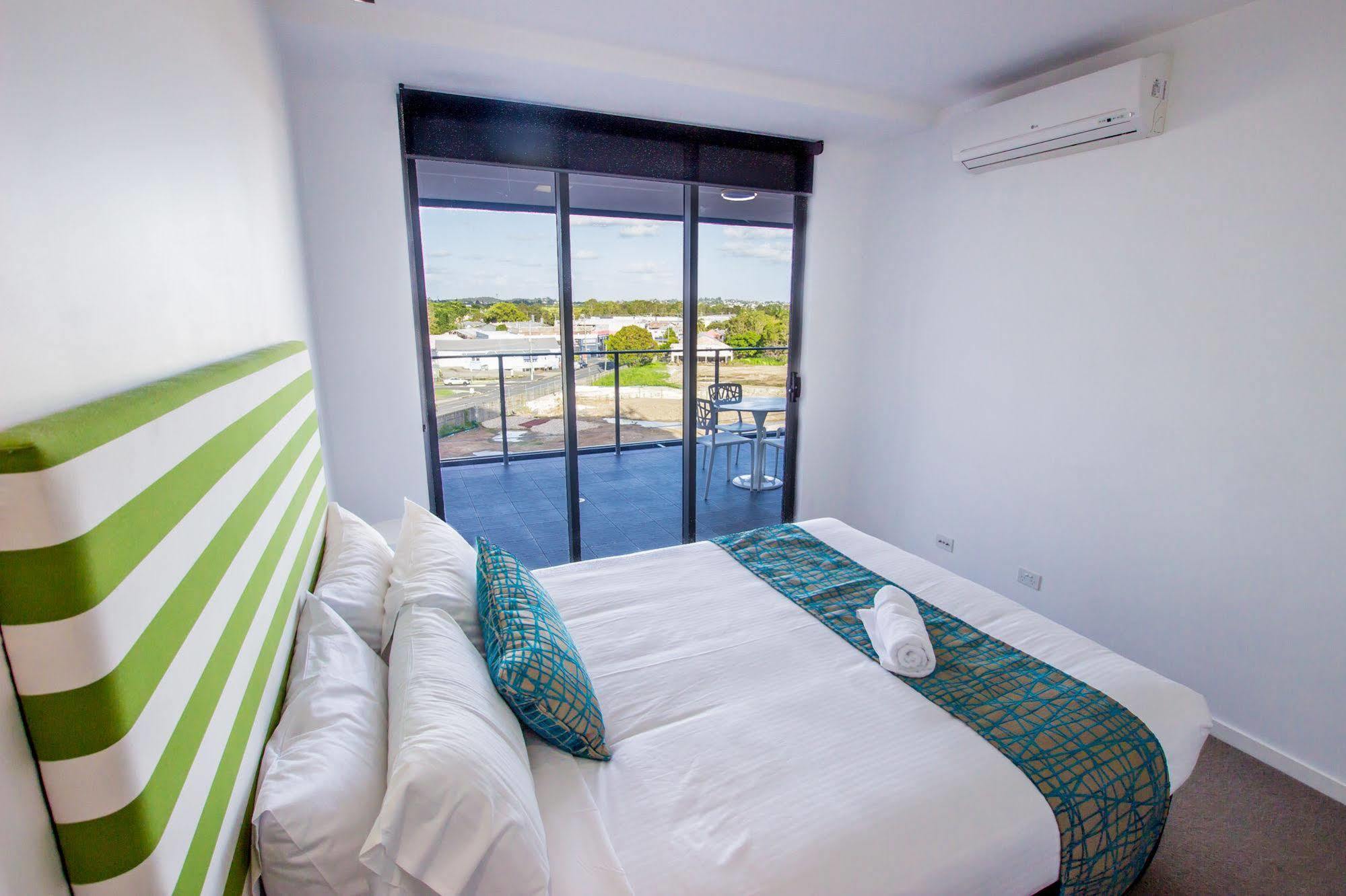 Eastwood Apartments Brisbane Eksteriør billede A bedroom at the hotel
